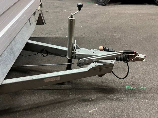 953241-8 Westbay Donna B2 2016