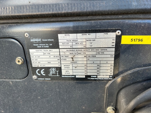 953252-8 Diesel truck Doosan D30S-5 -2010 (2940 h)
