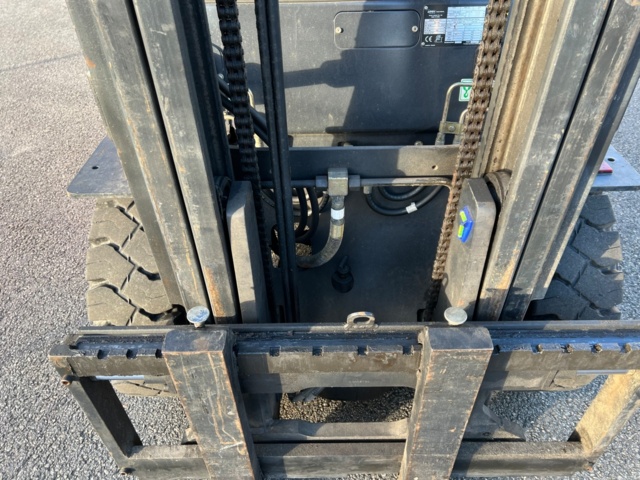 953252-12 Diesel truck Doosan D30S-5 -2010 (2940 h)