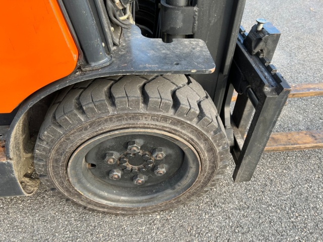 953252-22 Diesel truck Doosan D30S-5 -2010 (2940 h)