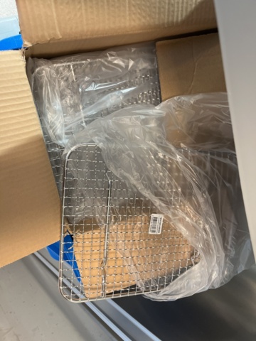 921075-18 Modular shelf with a large collection of restaurant accessories (canteens, tins, scales, etc.).