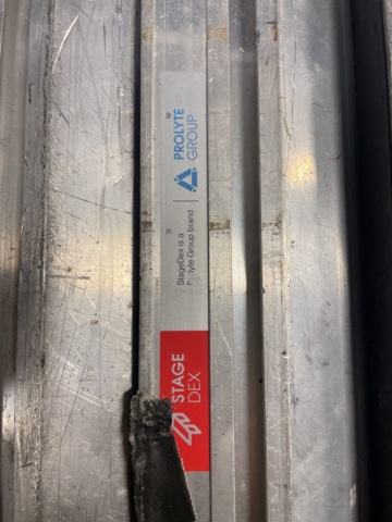 986173-2 Stage floor in transport box