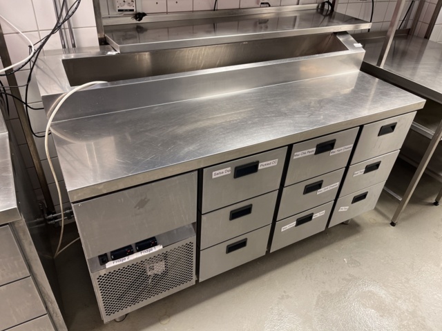 921496-1 Stainless steel cooling bench with cooling channel, drawers