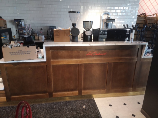 882720-2 Angled bar counter with top in colored marble