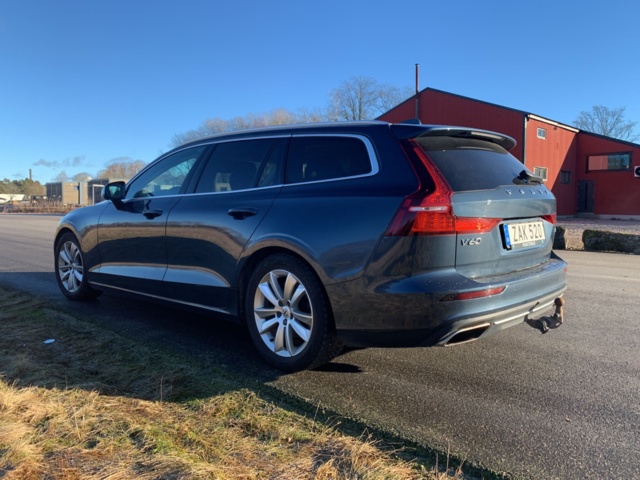 986383-6 Volvo V60 D4 - 2019