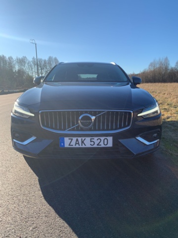 986383-8 Volvo V60 D4 - 2019
