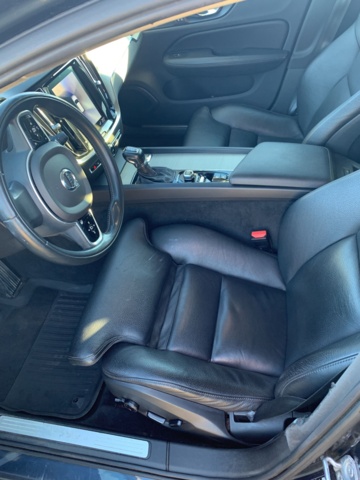 986383-32 Volvo V60 D4 - 2019