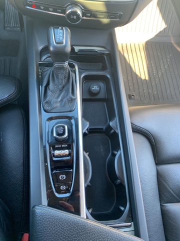 986383-37 Volvo V60 D4 - 2019