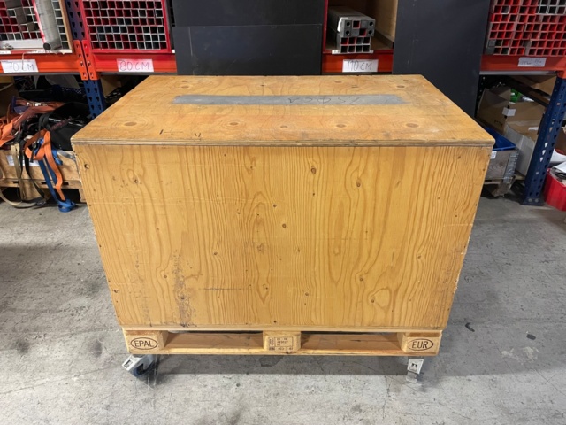 985434-3 Transport Låda på EU Pall