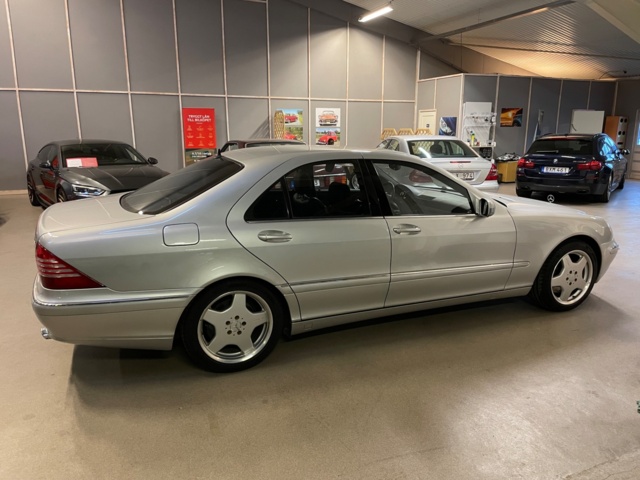 986616-7 Mercedes-Benz S 55 AMG - 2001