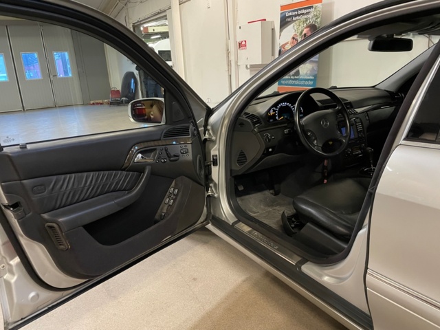 986616-31 Mercedes-Benz S 55 AMG - 2001