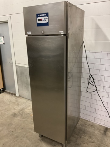 961520-6 Meto's refrigerator