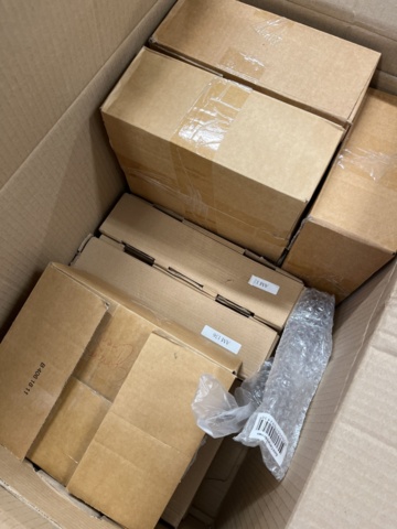 962658-27 Abbot & Mosley Watches approx. 550 pieces