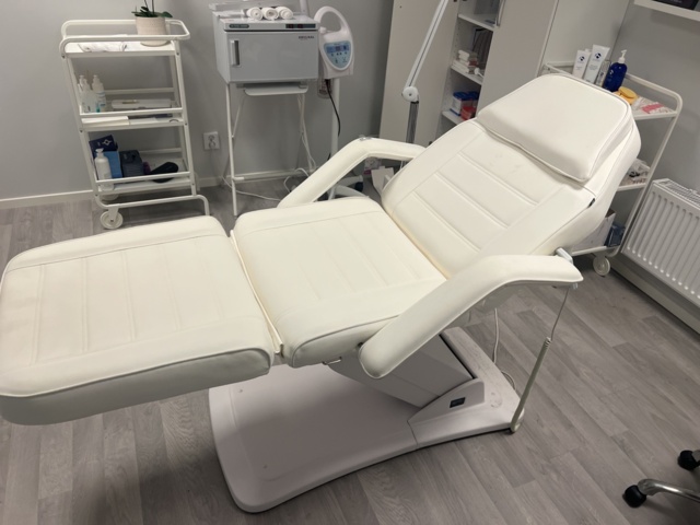 982567-2 Examination chair Weelko