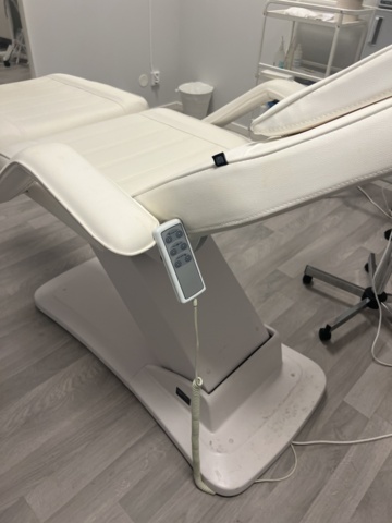 982567-3 Examination chair Weelko