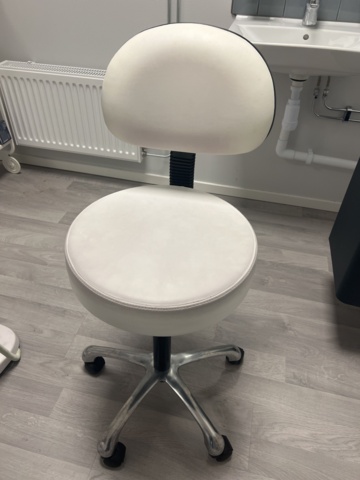 982567-8 Examination chair Weelko