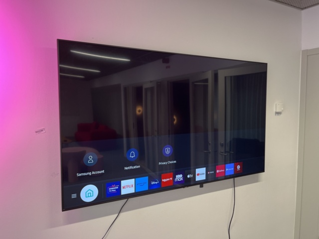 921536-1 Smart-TV 75", Samsung UE75TU6905KXXC