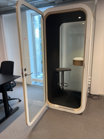 923160-6 Telephone pod, Framery, approx. 1x1x2 m