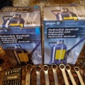 928809-4 Pillar Jack, Screwdrivers & Hand Tools.