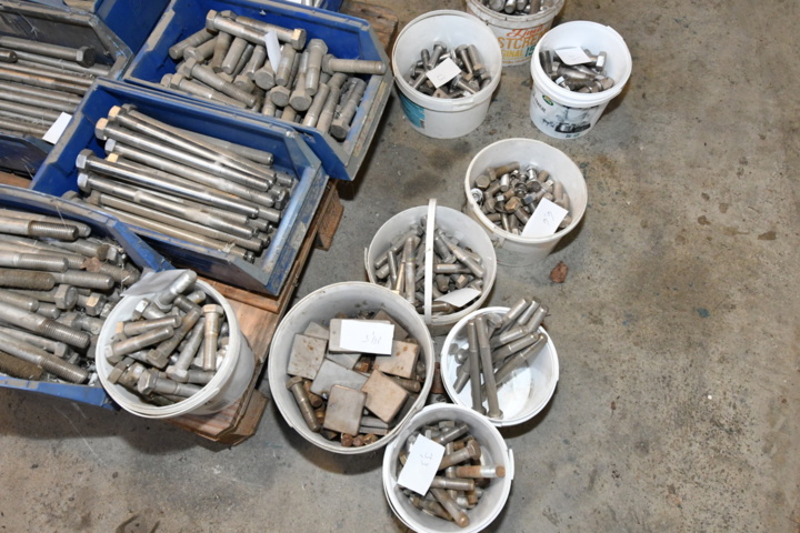 986991-3 Stainless bolts / screw