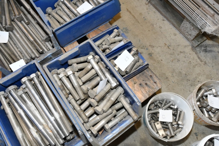 986991-4 Stainless bolts / screw