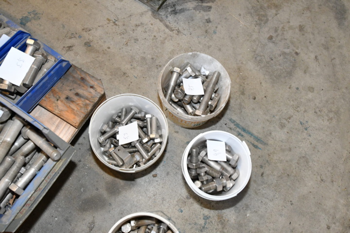 986991-5 Stainless bolts / screw