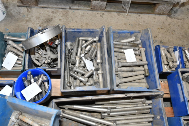 986991-6 Stainless bolts / screw