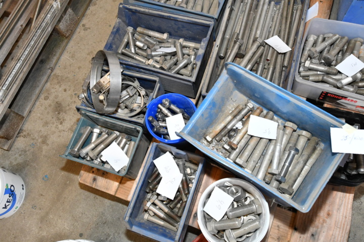 986991-8 Stainless bolts / screw