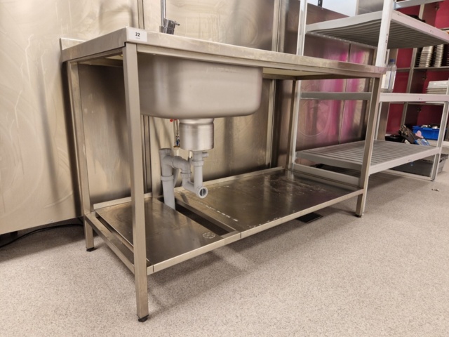987220-2 Stainless steel sink with mixer tap