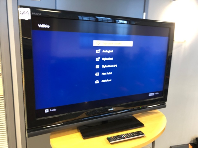 987312-1 Sony Bravia KDL-40V4000 40-tuuman TV - Ei pohjahintaa