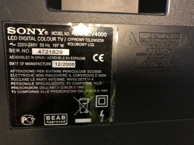 987312-6 Sony Bravia KDL-40V4000 40-tuuman TV - Ei pohjahintaa