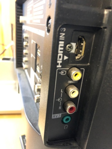 987312-8 Sony Bravia KDL-40V4000 40-tuuman TV - Ei pohjahintaa