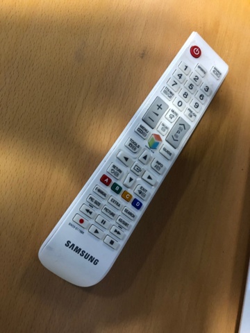 987314-3 Samsung UE40J5515AK 40-tuuman Smart TV - Ei pohjahintaa