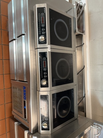 744975-4 Induktionsplattor GGM Gastro 3 stycken