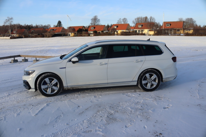 987397-3 Volkswagen Passat Variant GTE - 2021