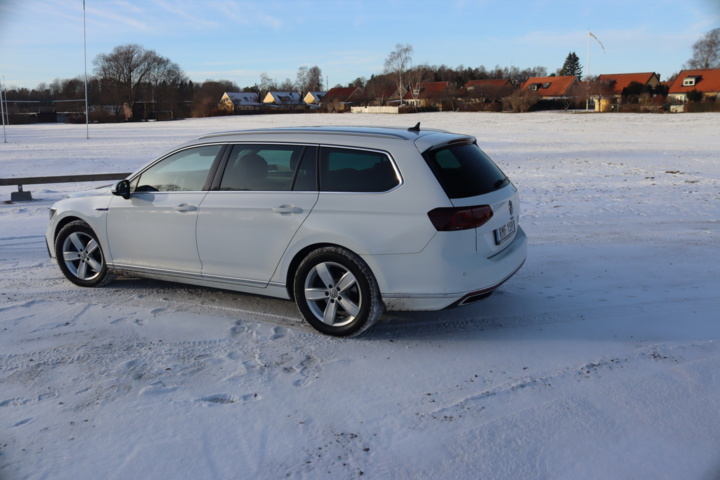 987397-4 Volkswagen Passat Variant GTE - 2021