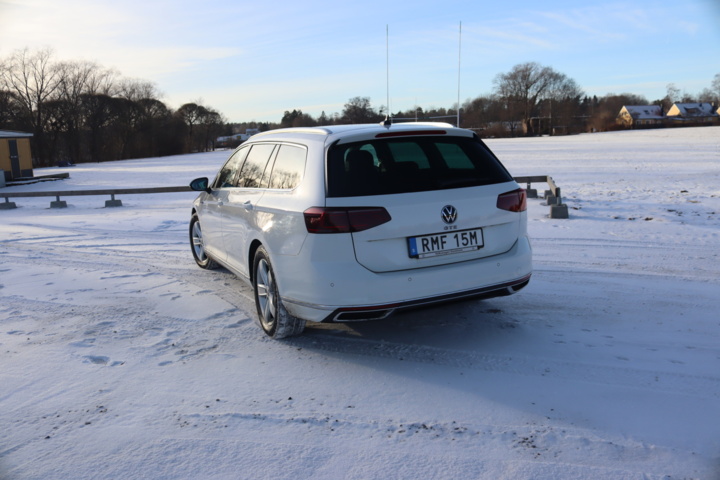 987397-5 Volkswagen Passat Variant GTE - 2021