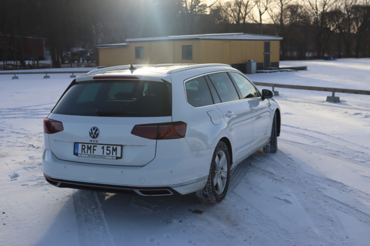 987397-7 Volkswagen Passat Variant GTE - 2021