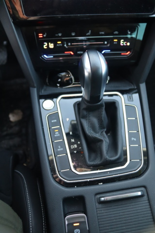 987397-22 Volkswagen Passat Variant GTE - 2021