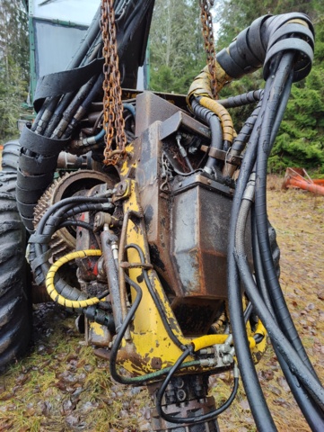 940109-41 Harvester Osa 250 - Repair object