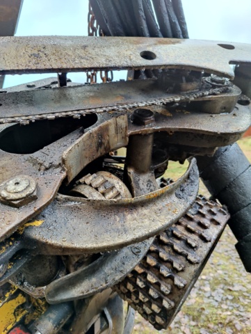 940109-44 Harvester Osa 250 - Repair object