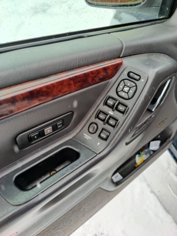 940111-24 Jeep Grand Cherokee 4.7 V8 4WD - 2000