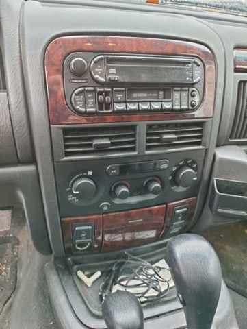 940111-29 Jeep Grand Cherokee 4.7 V8 4WD - 2000