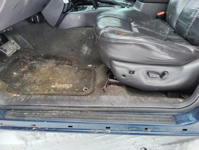 940111-77 Jeep Grand Cherokee 4.7 V8 4WD - 2000