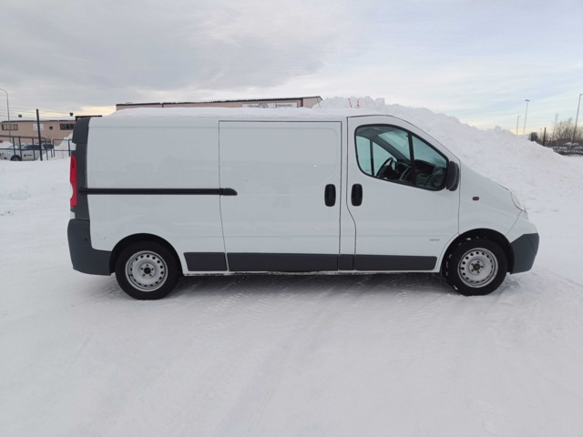 928824-3 Opel Vivaro Van 2.9t 2.0 CDTI -2011