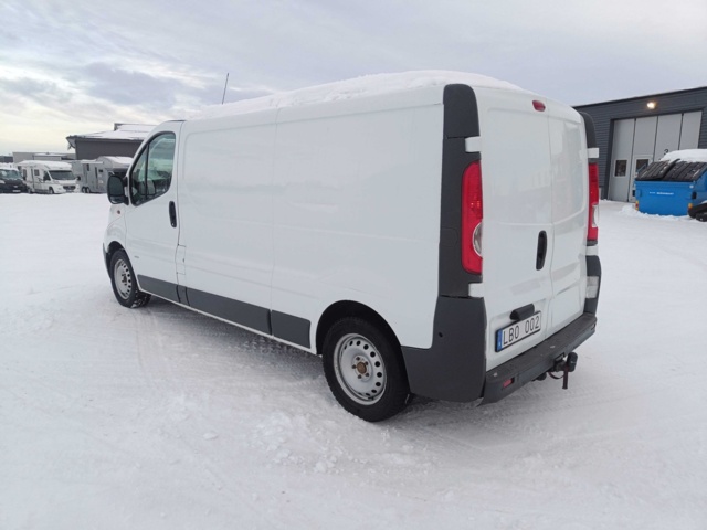 928824-7 Opel Vivaro Van 2.9t 2.0 CDTI -2011