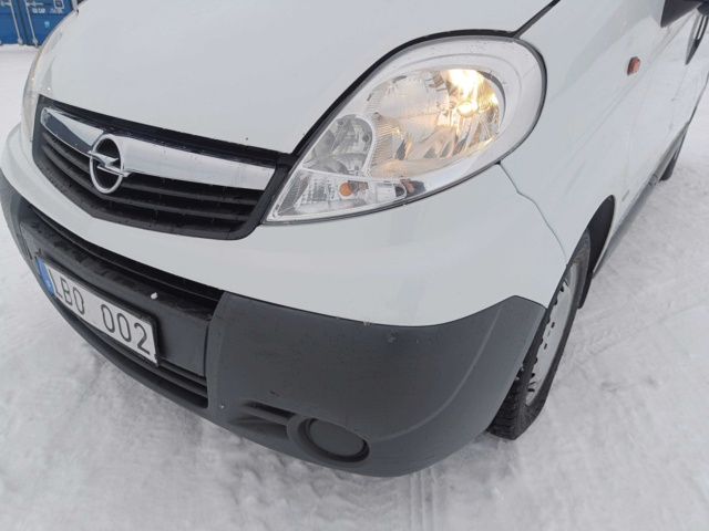 928824-19 Opel Vivaro Van 2.9t 2.0 CDTI -2011