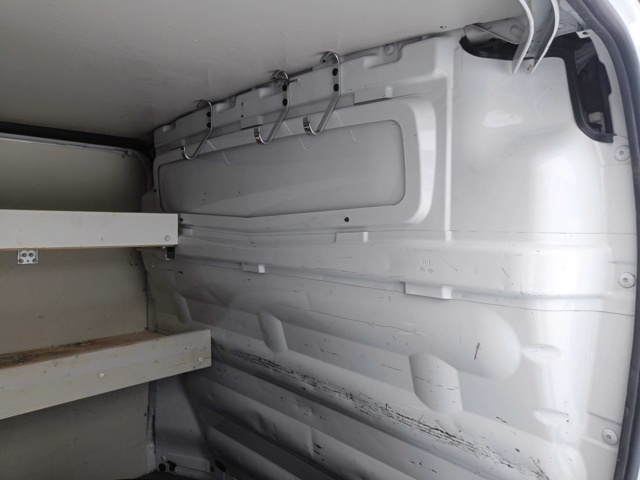 928824-68 Opel Vivaro Van 2.9t 2.0 CDTI -2011