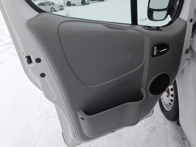 928824-73 Opel Vivaro Van 2.9t 2.0 CDTI -2011