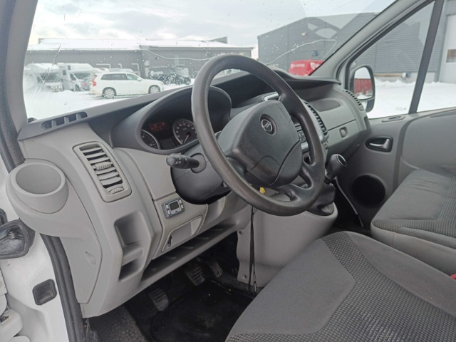 928824-74 Opel Vivaro Van 2.9t 2.0 CDTI -2011